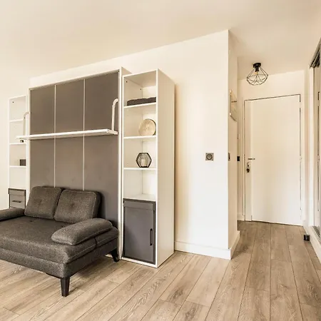 Du 12eme, Parking Gratuit Et Metro Paříž