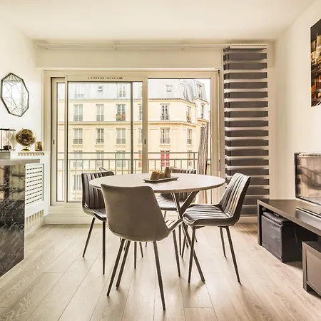 Du 12eme, Parking Gratuit Et Metro * Paříž