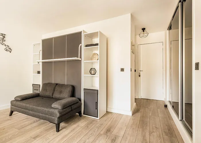 Du 12eme, Parking Gratuit Et Metro Paris